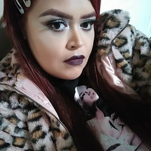 Meet your Posher, Sandy